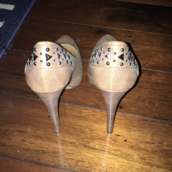 Heels - Picture 3 of 3